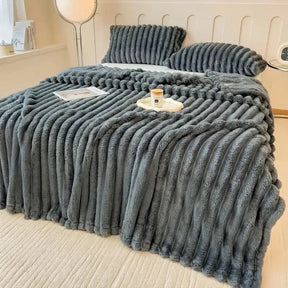 couverture-de-canape-double-ultra-douce-de-qualite-superieure-peluche-a-rayures-elastiques-beige-pour-salon-chambre-a-coucher-canapes-toutes-saisons – La Maison de la Housse